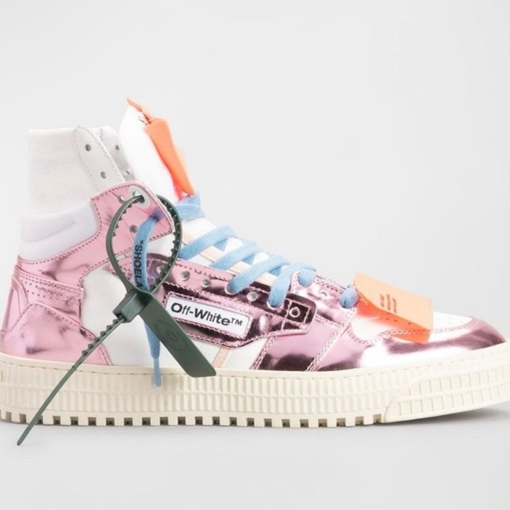 Off-White Metallic Pink Sneakers with Blue Laces